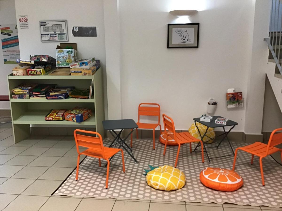 Cote Lac Hostel Evian ภายนอก รูปภาพ