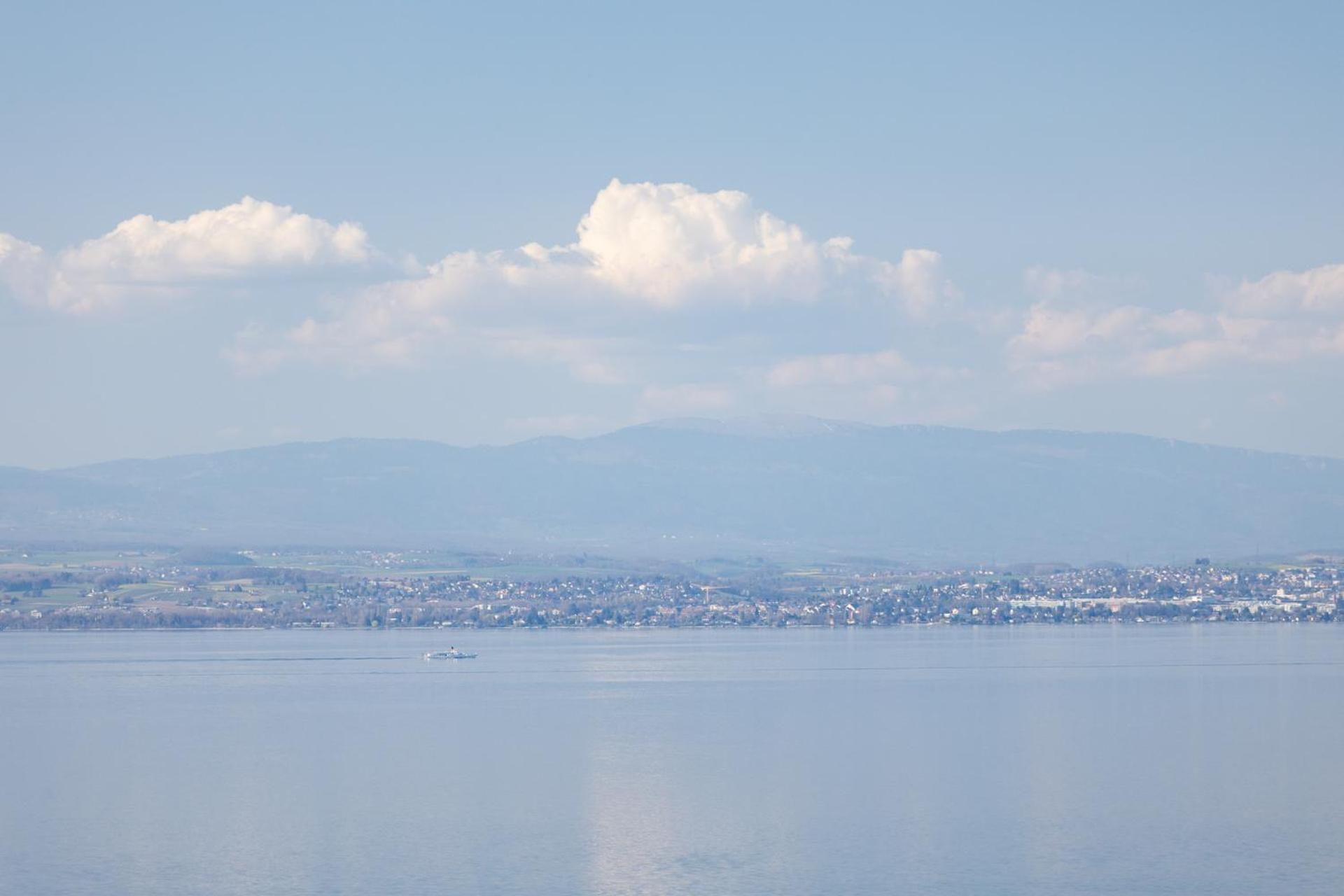 Cote Lac Hostel Evian ภายนอก รูปภาพ