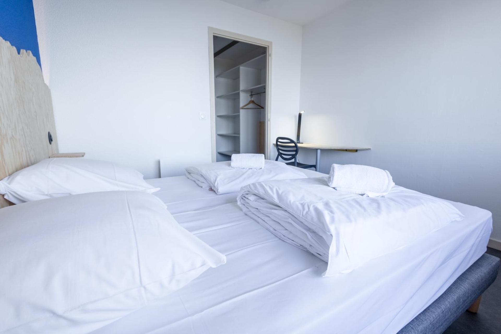 Cote Lac Hostel Evian ภายนอก รูปภาพ