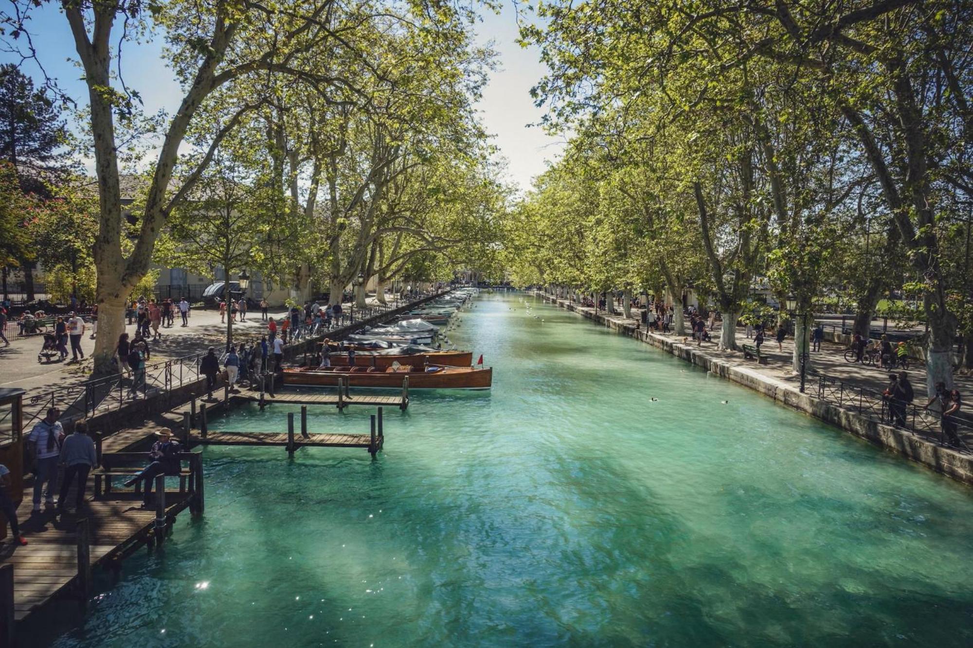 Cote Lac Hostel Evian ภายนอก รูปภาพ
