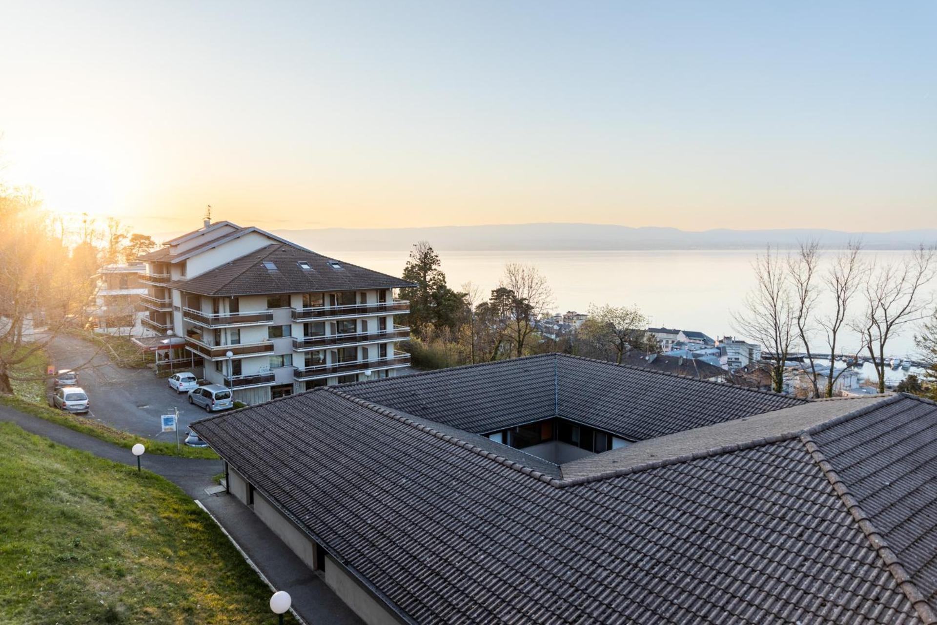 Cote Lac Hostel Evian ภายนอก รูปภาพ