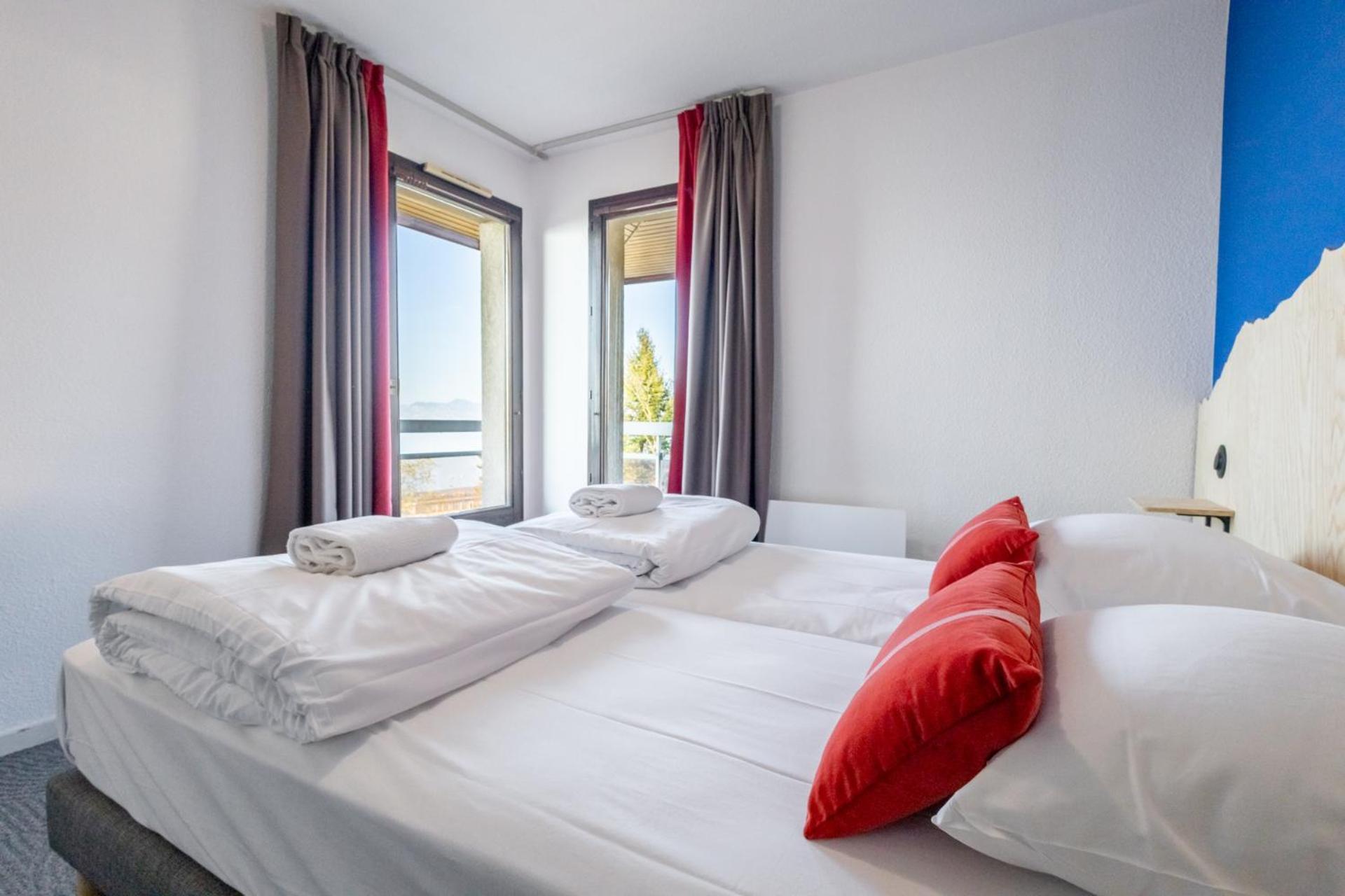 Cote Lac Hostel Evian ภายนอก รูปภาพ