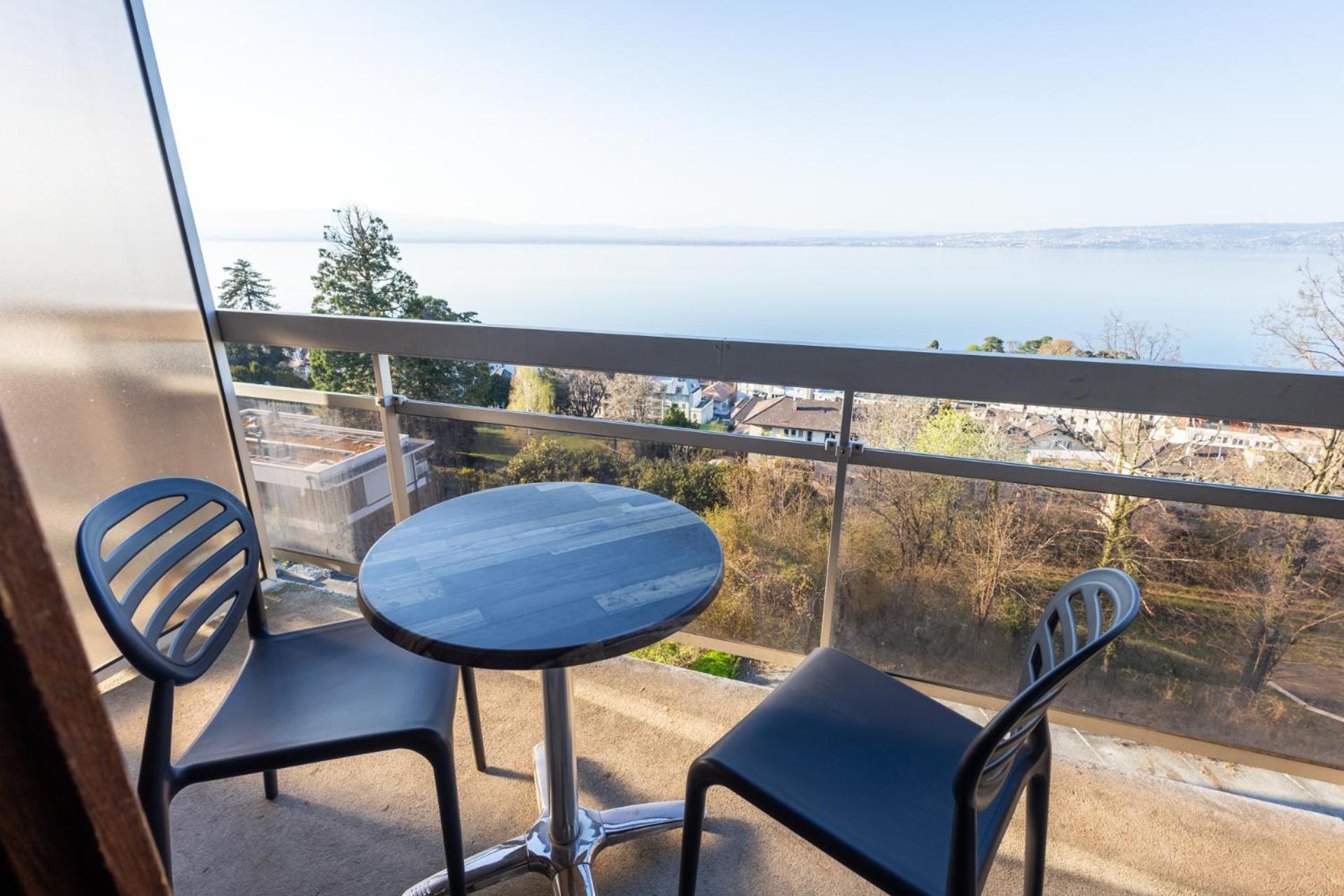 Cote Lac Hostel Evian ภายนอก รูปภาพ