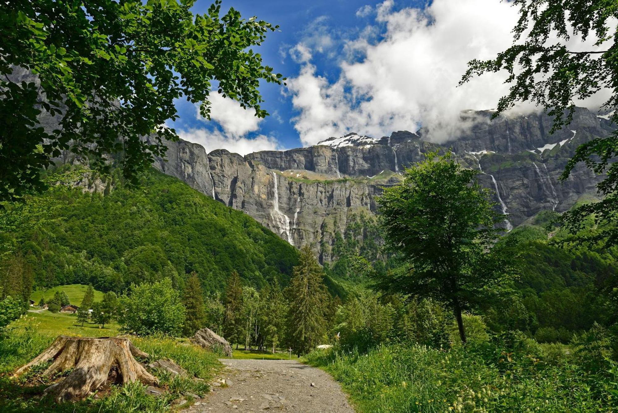 Cote Lac Hostel Evian ภายนอก รูปภาพ