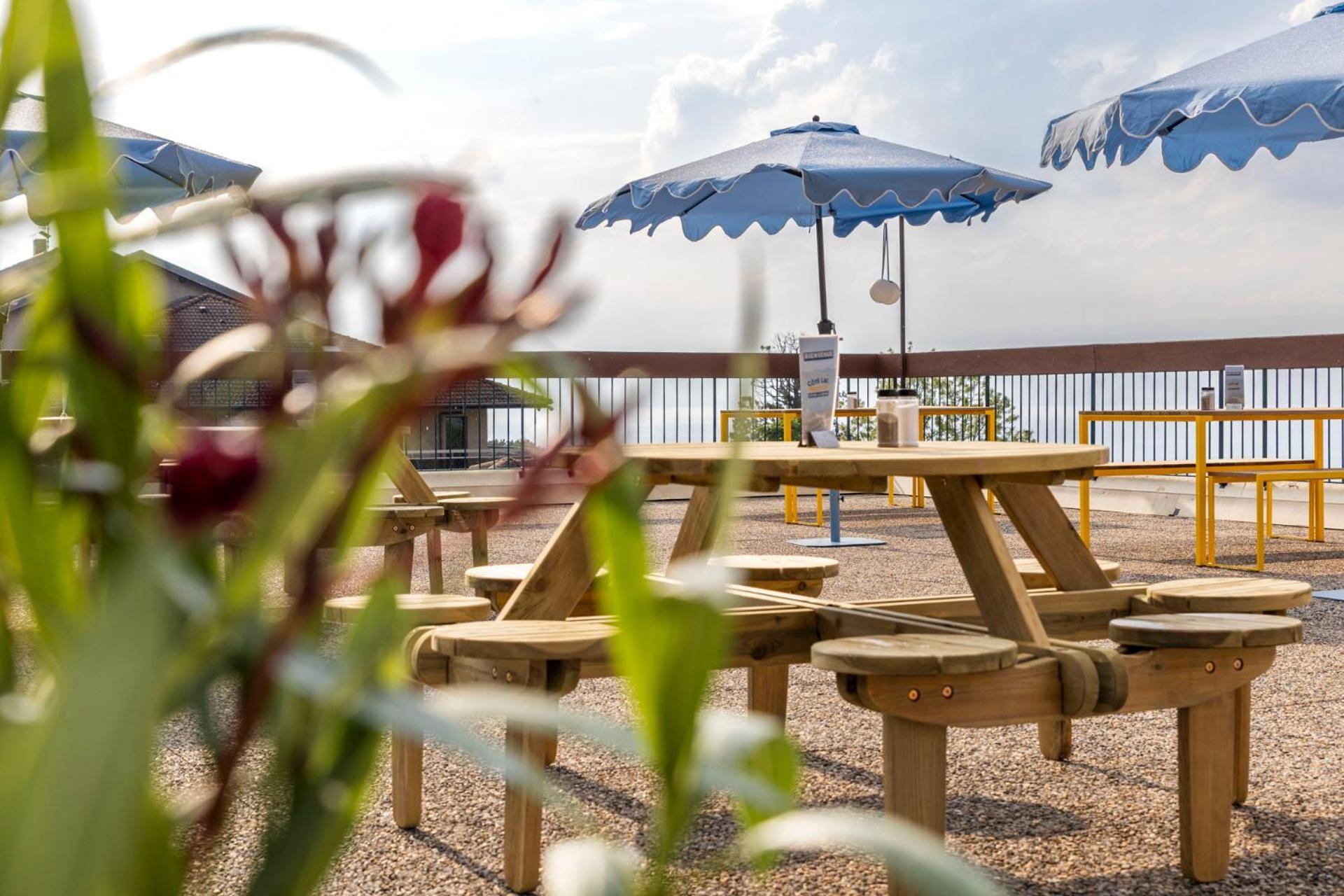 Cote Lac Hostel Evian ภายนอก รูปภาพ